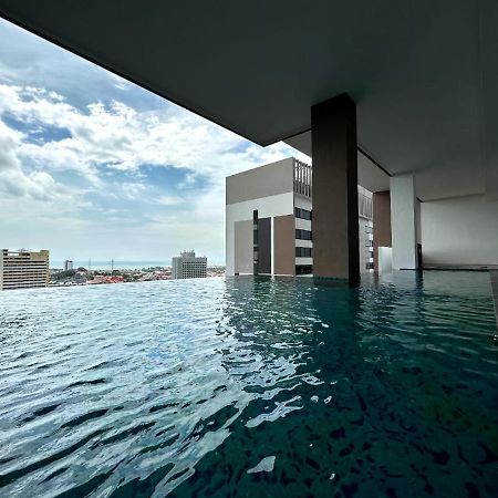 The Apple Premier Condo Three Bedroom In Melaka Kültér fotó
