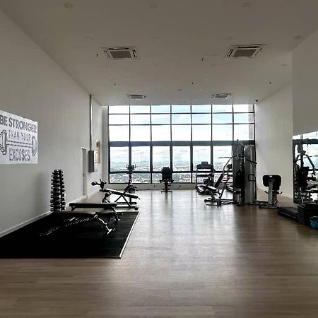 The Apple Premier Condo Three Bedroom In Melaka Kültér fotó