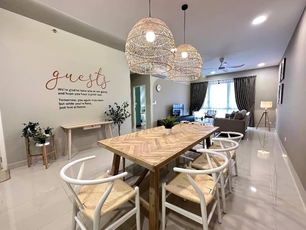 The Apple Premier Condo Three Bedroom In Melaka Kültér fotó